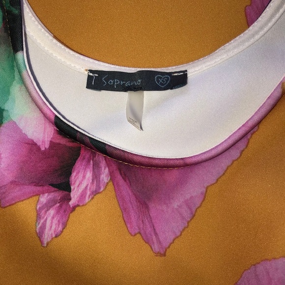 Teen dress worn once - Picture 5 of 6